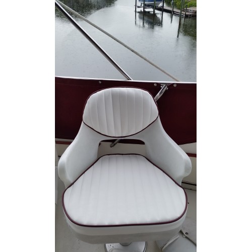 https://www.affordableboatcushions.com/image/cache/catalog/gallery/Todd%20Captain%20Chairs-500x500.jpg